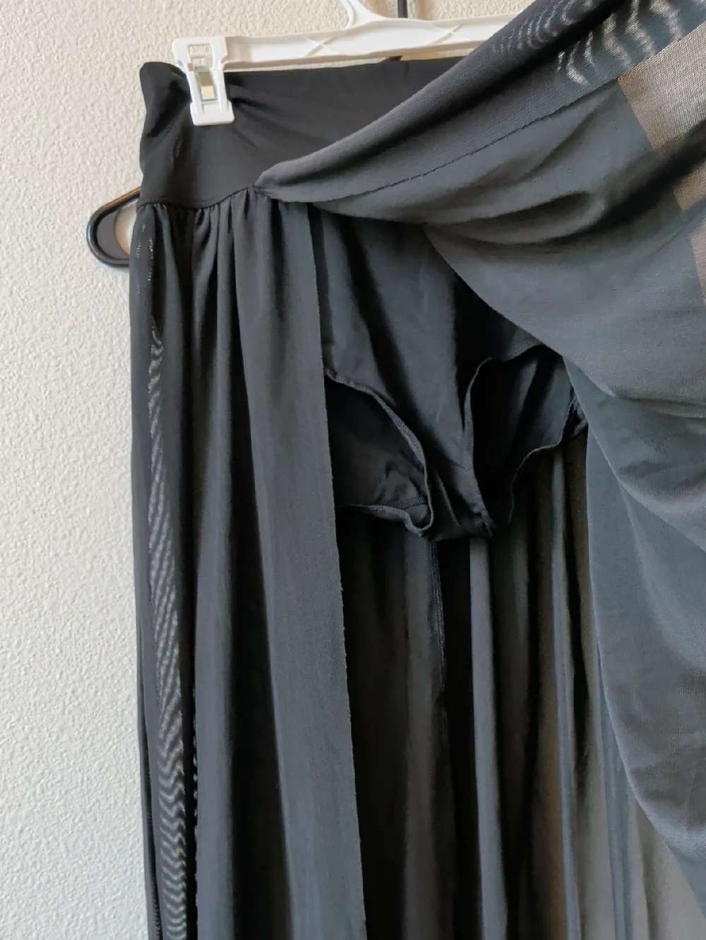 HALARA High Waisted 2-in-1 Mesh Flowy Maxi Casual Skirt - Picture 3 of 7